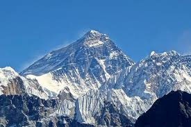 सगरमाथा आरोहणमा उत्साहवद्र्धक सहभागिताः ४२ आरोही समूहलाई अनुमति
