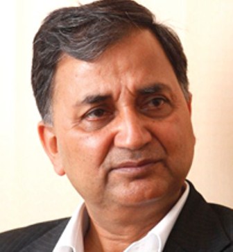 उपप्रधानमन्त्री पोखरेलद्वारा उपचार सहज बनाउन कैलालीका प्रजिअलाई निर्देशन