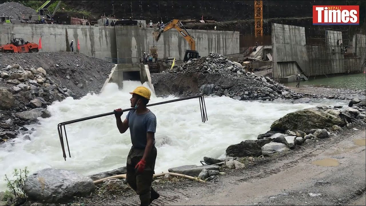 बाढीपहिरोमा परेकाको उद्धारमा नेपाली सेना