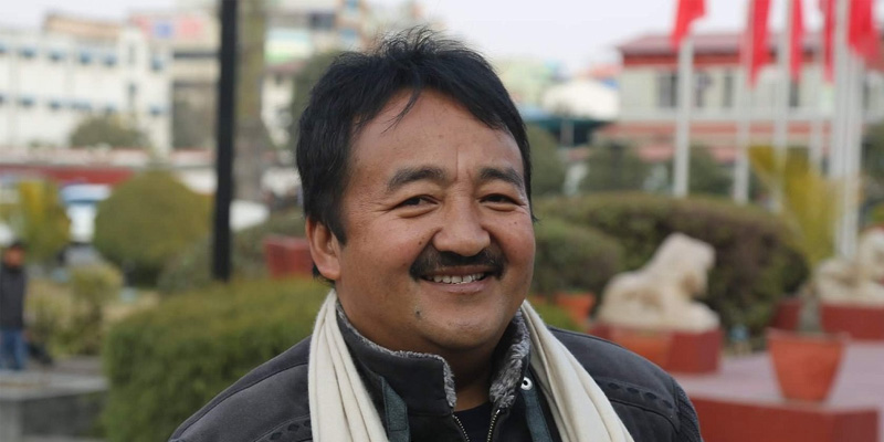 मुख्यमन्त्रीमा सपथ लिँदै राजेन्द्र राई