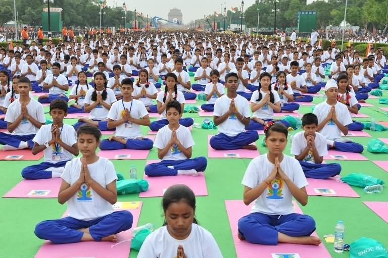 आज अन्तर्राष्ट्रिय योग दिवस विभिन्न कार्यक्रम आयोजना गरी मनाइँदै