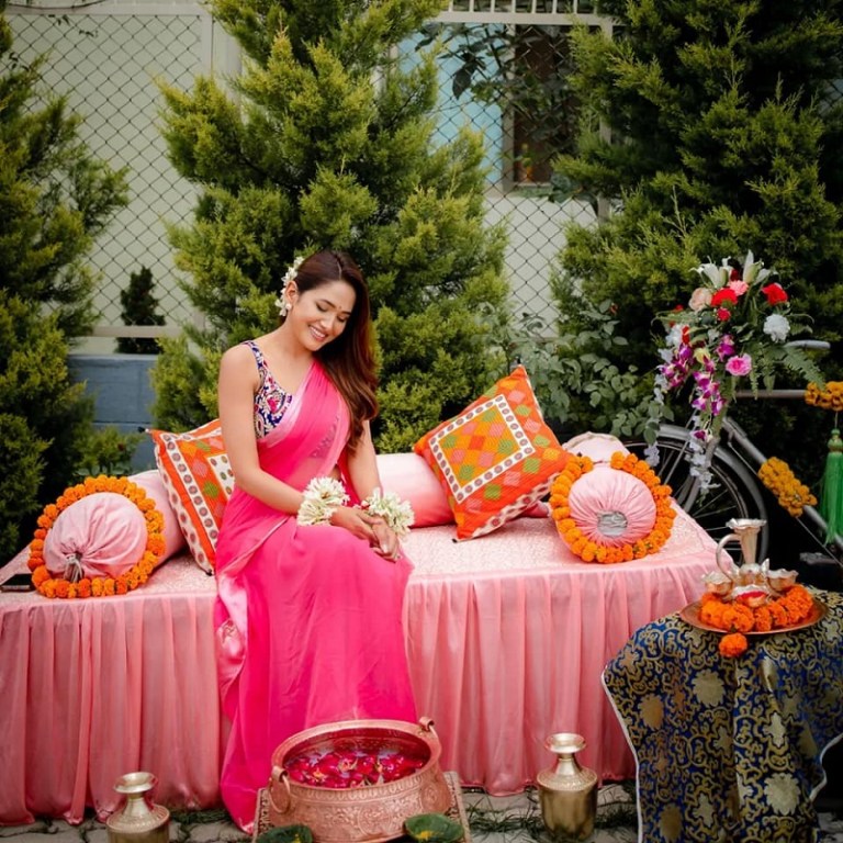 गायिका इन्दीरा जोशी र फेसन डिजाइनर शरद केडिया आज विवाह बन्धनमा बाधिदै