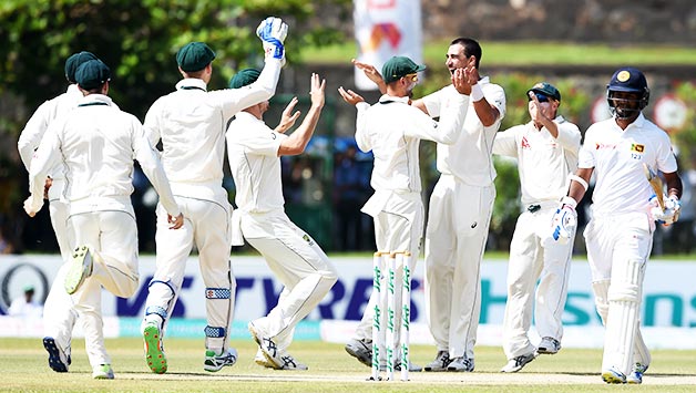 अष्ट्रेलिया पहिलो टेस्टमा१० विकेटले विजय