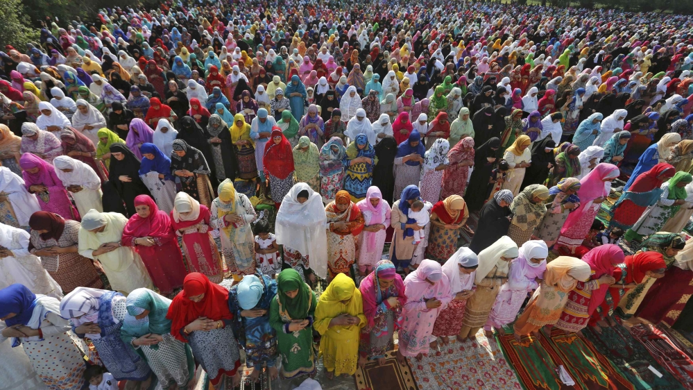 मुस्लिम धर्मावलम्बीको दोस्रो महान् पर्व बकर ईद आज देशभरका मस्जिदमा मनाइँदै