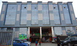 काठमाडौं महानगपालिका वडा नम्बर ३२ स्थित भाटभटेनीको अन्डरग्राउन्ड पनि नक्सापास विपरीत व्यापारिक प्रयोजनमा