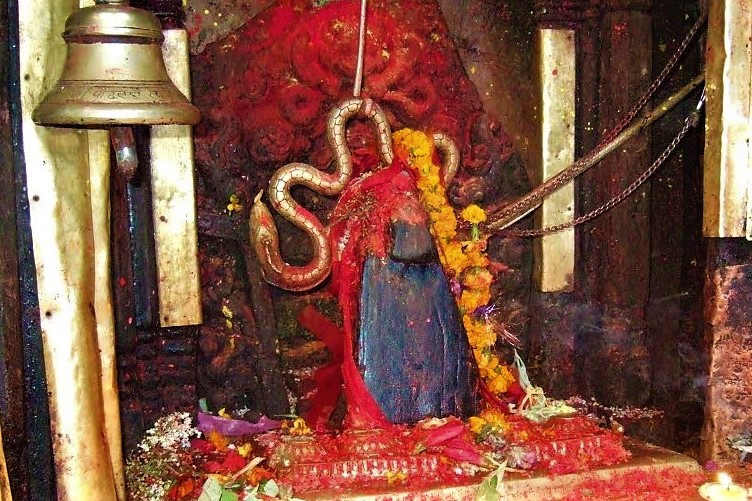दाेलखाका भीमेश्वर मन्दिरका देवता भीमसेनलाई १९ औं पटक पसिना