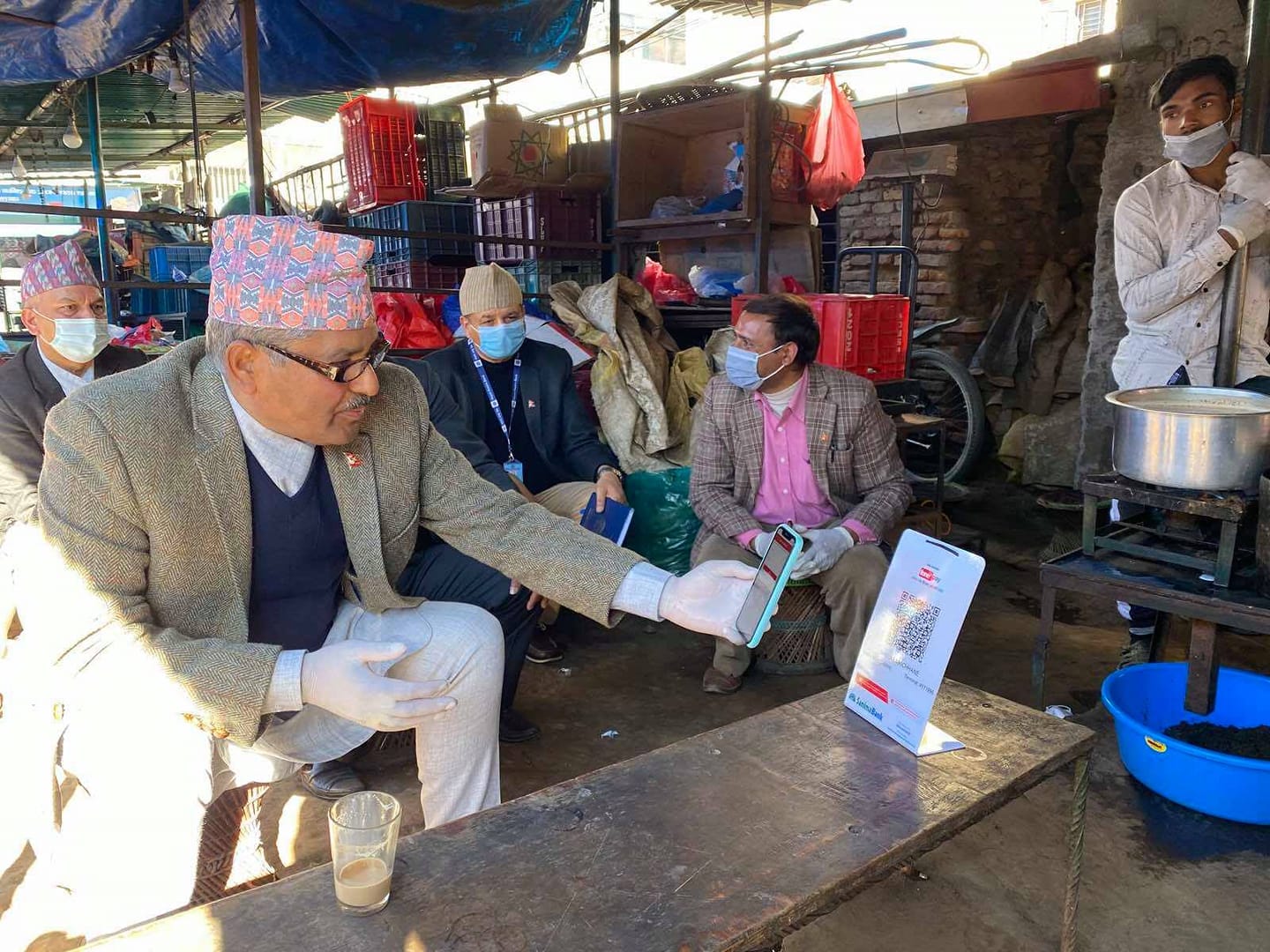 नेपाल राष्ट्र बैंकले बैंक खाताबाट मोबाइल वालेटबाट अन्य बैंक खातामा प्रति दिन २ लाख रुपैयाँ पठाउन मिल्ने