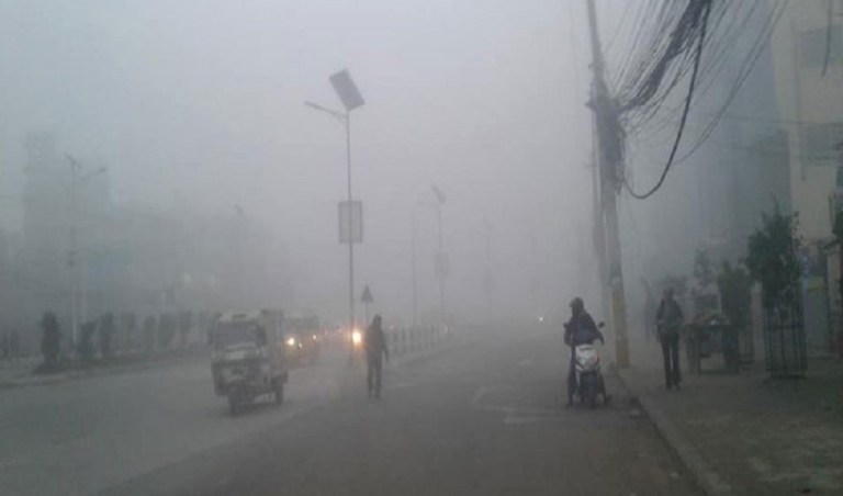 तराईका अधिकांश स्थानमा बाक्लो हुस्सु र कुहिरो