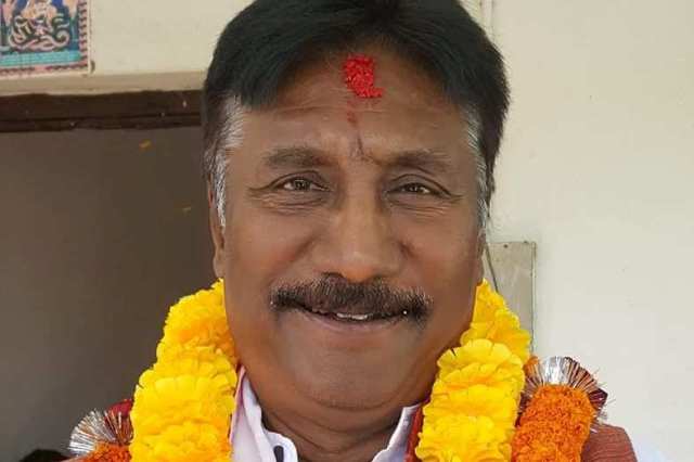 लोकतान्त्रिक समाजवादी पार्टी लोसपाका सांसद शरत सिंह भण्डारी श्रम मन्त्री बन्ने