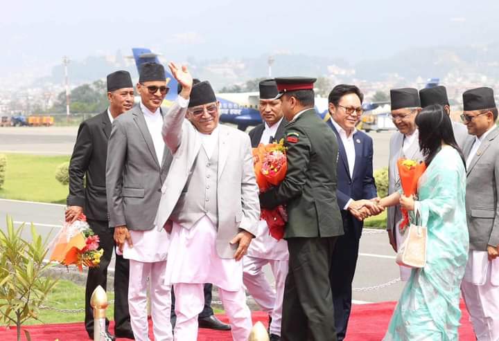 चीन भ्रमण पूरा गरी प्रधानमन्त्री पुष्पकमल दाहाल प्रचण्ड आज (शनिबार)  काठमाडौं आइपुगे