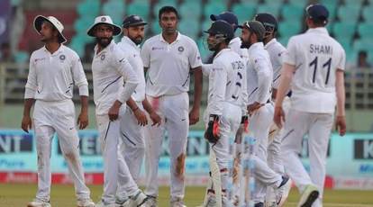 टेस्ट इतिहासको अहिलेसम्मकै सबैभन्दा छोटो खेलमा भारत विजय