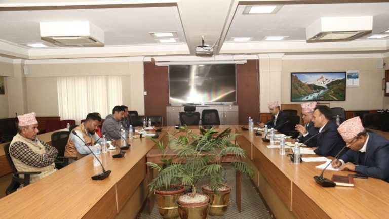 आन्दोलनरत लघुवित्त वित्तीय संस्था पीडित सङ्घर्ष समितिसँग आज पुनः वार्ता हुँदै